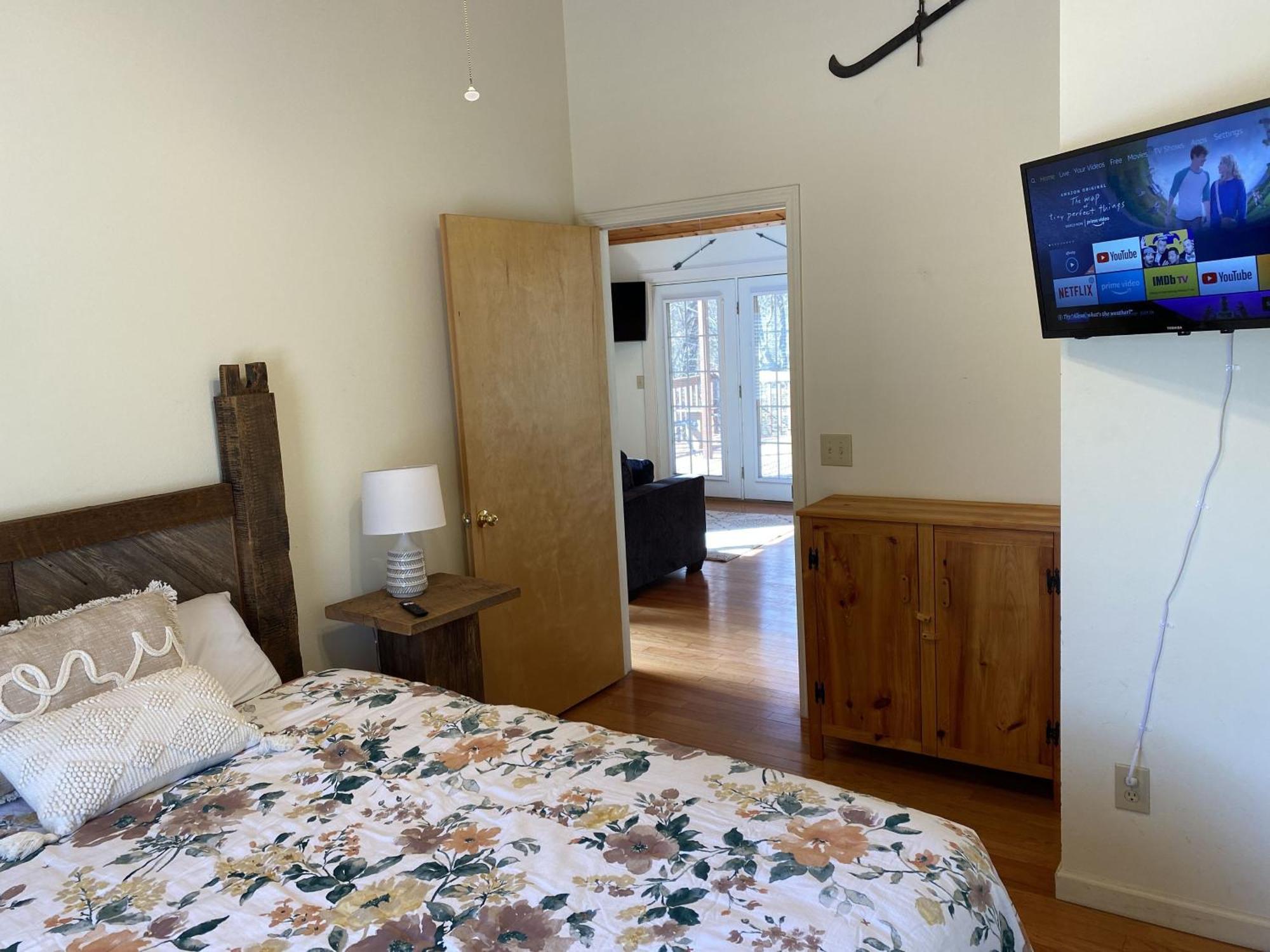 Gray'S Place On Cosby Creek - 2 Bedrooms, 2 Baths, Sleeps 6 Home Экстерьер фото