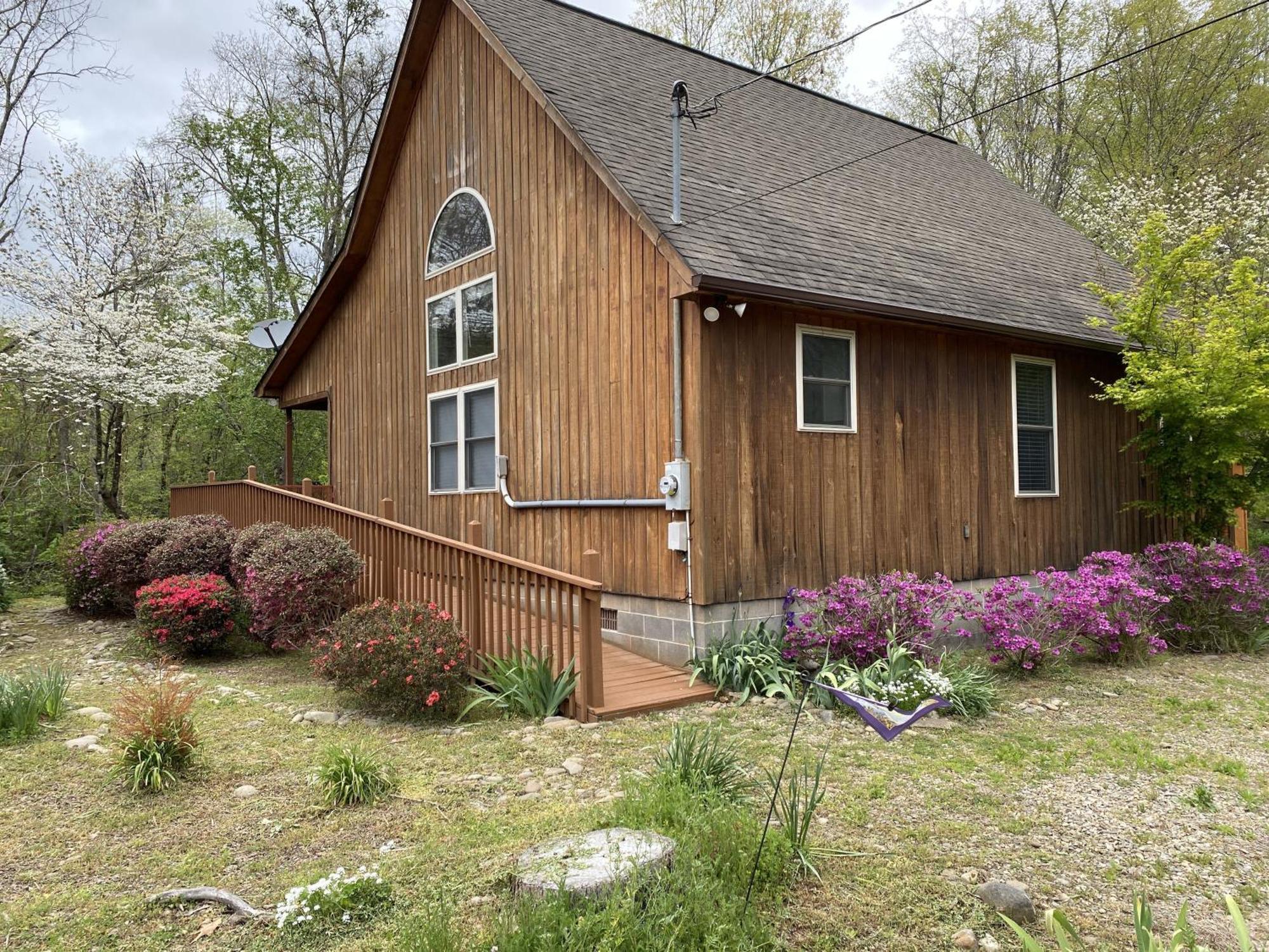 Gray'S Place On Cosby Creek - 2 Bedrooms, 2 Baths, Sleeps 6 Home Экстерьер фото